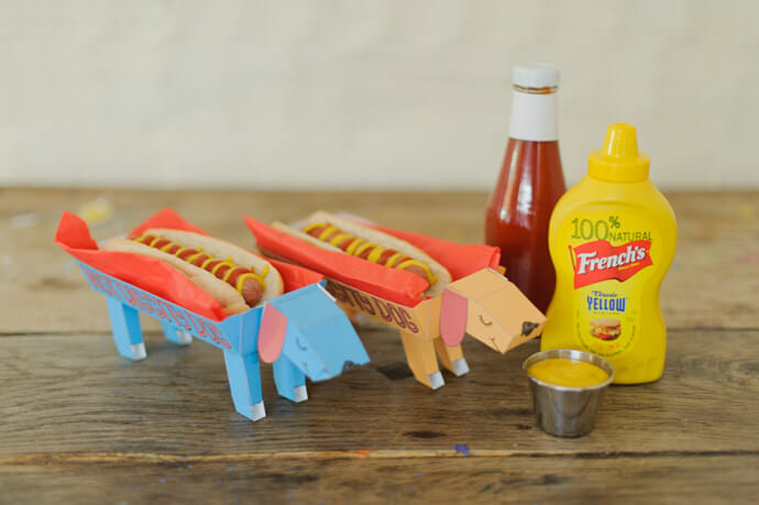 Woof Worthy: DIY Hot Dog Trays (with Printables)